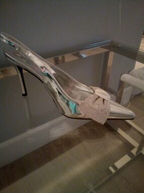 Silver Pointed-Toe Slingback Heels with Bow